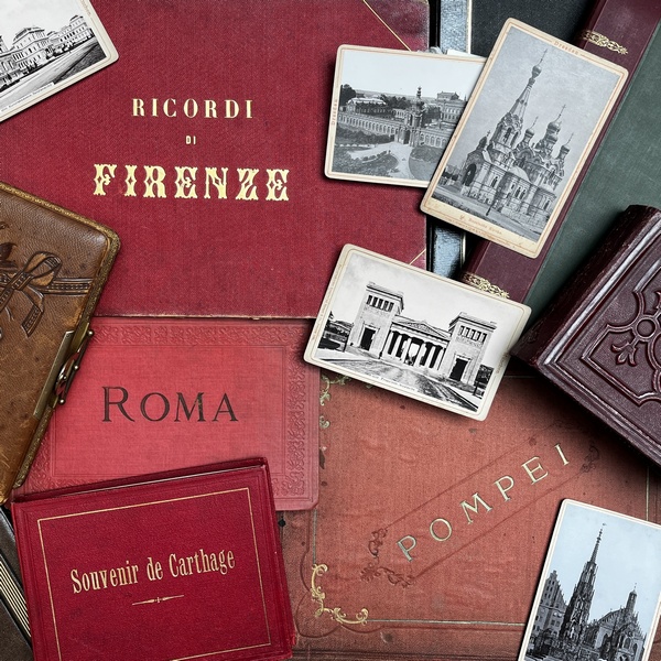 Una rara collezione di Dagherrotipi e Album fotografici da viaggio del XIX secolo